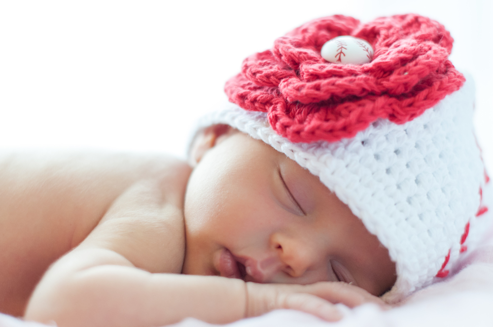 © Nicole D Photography | Knit baseball newborn hat