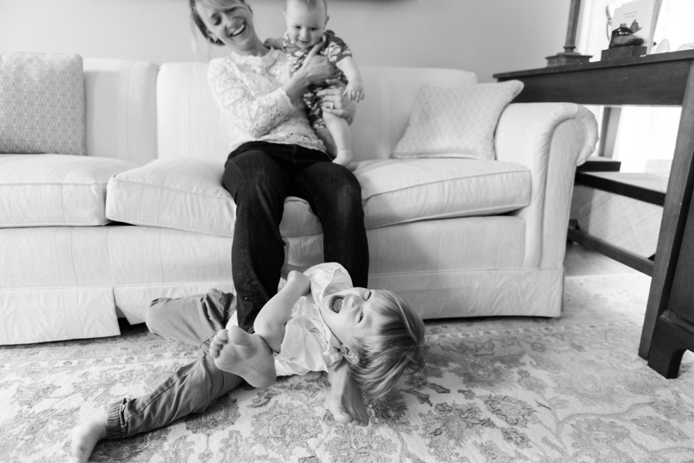 New York lifestyle newborn photographer